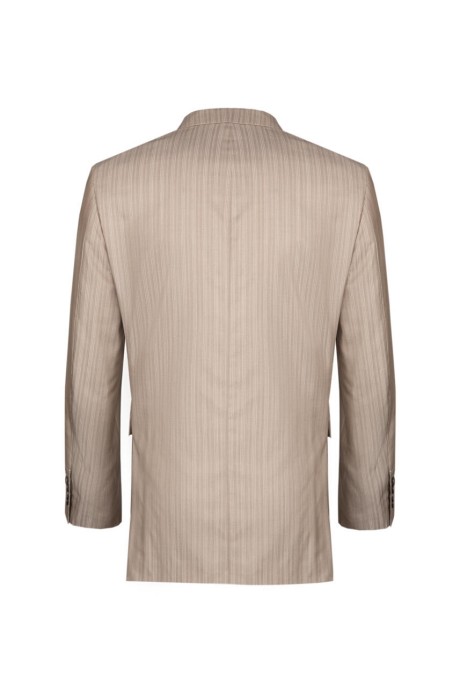 костюм  по цене 60000 руб вид справа