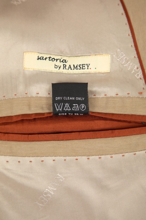 костюм  вид слева