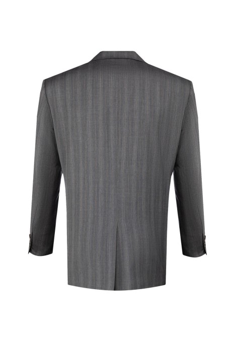 костюм  по цене 38000 руб вид справа