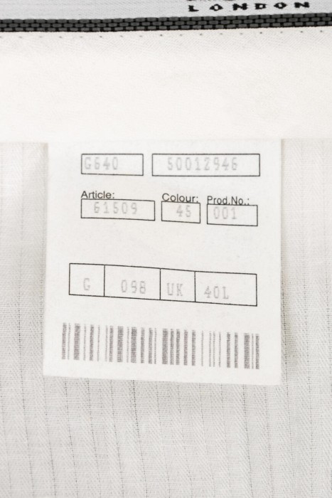 костюм  вид слева