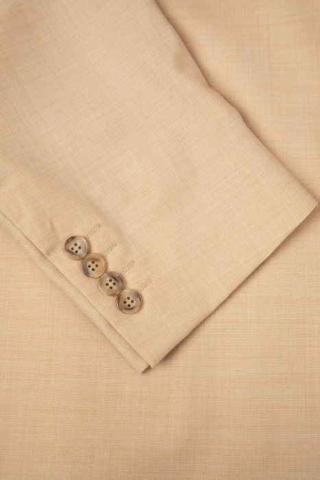 Товар бежевого цвета с внутренней стороны