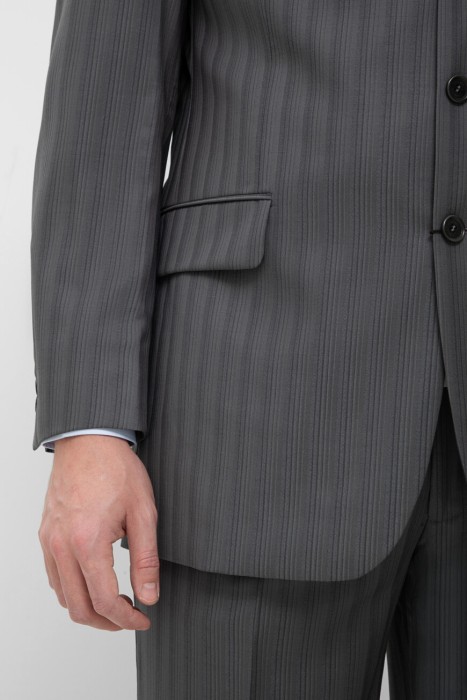 костюм  из проверенных материалов спереди