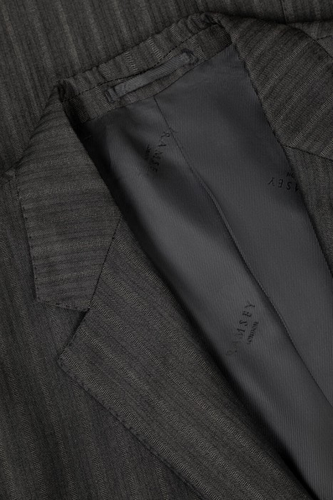 костюм  из шерсти спереди