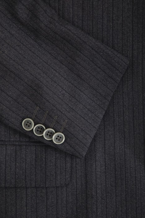 костюм  из шерсти спереди