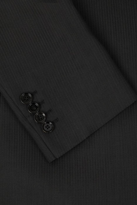 Товар черного цвета с внутренней стороны