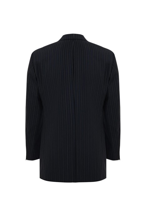 костюм  по цене 43200 руб вид справа