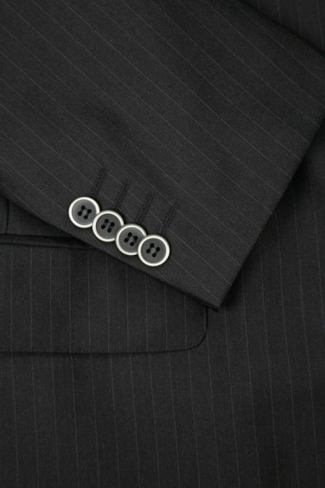 Товар черного цвета с внутренней стороны