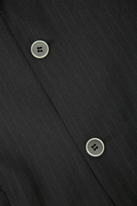 костюм  из шерсти спереди