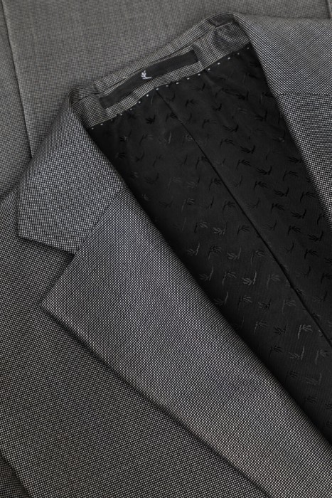 костюм  из шерсти спереди