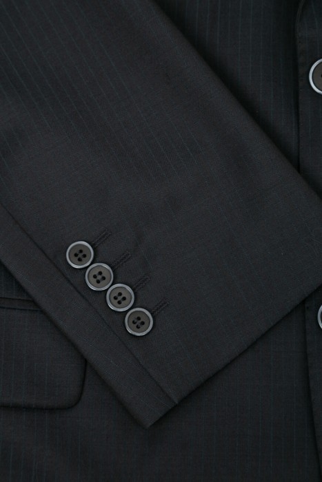 костюм  из шерсти спереди