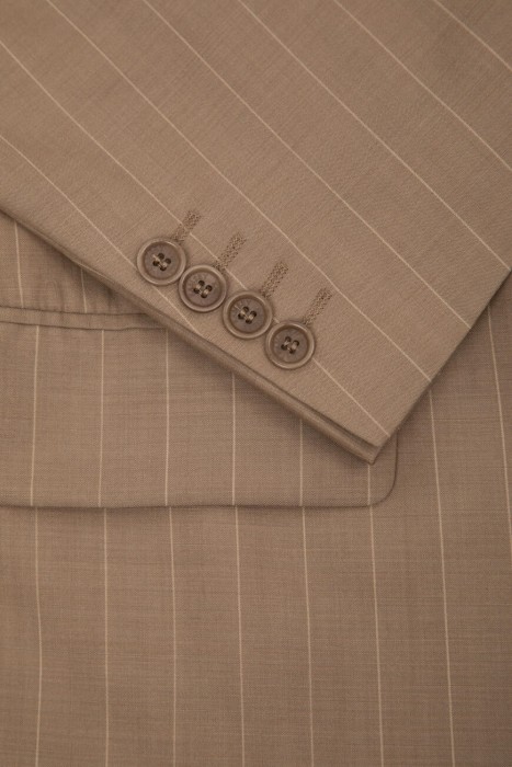 Товар коричневого цвета с внутренней стороны