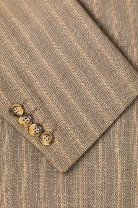 Товар бежевого цвета с внутренней стороны