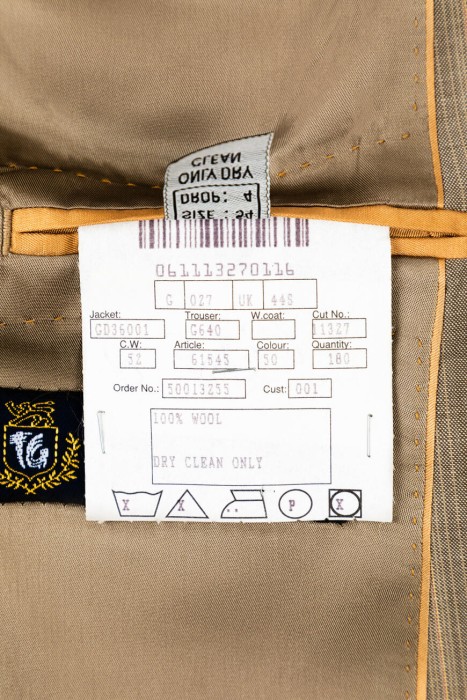 костюм  для взрослого возраста с изнаночной стороны