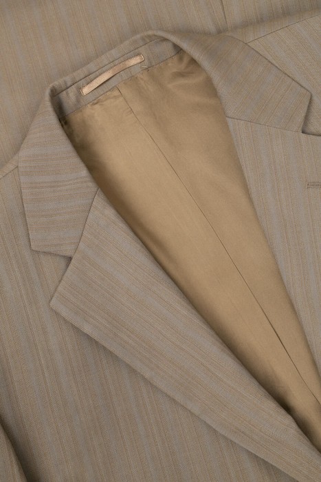 Товар бежевого цвета с внутренней стороны