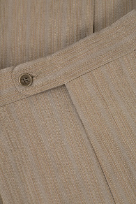 костюм  из шерсти спереди