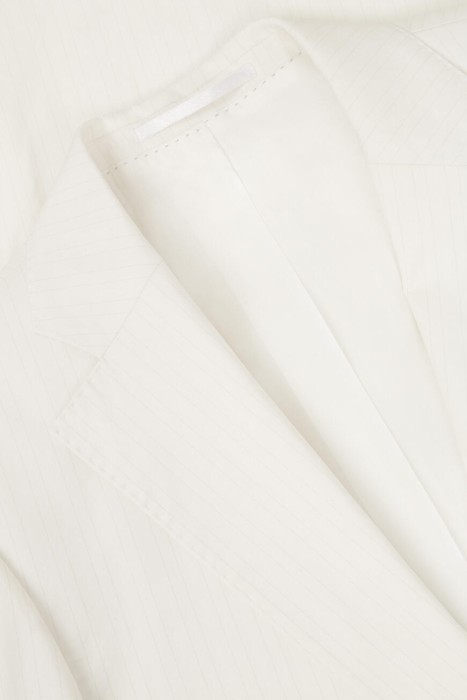 костюм  из проверенных материалов спереди