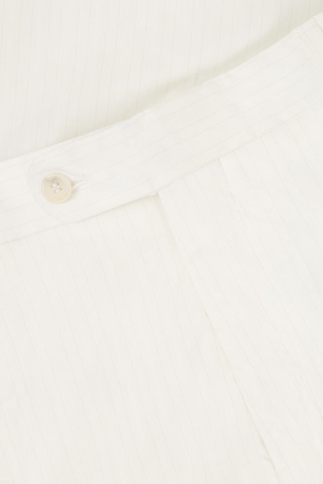 костюм  универсального стиля с лицевой стороны