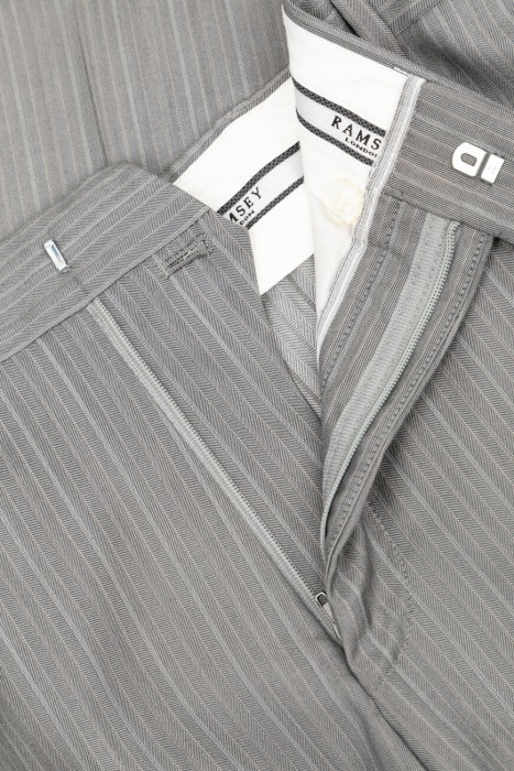 костюм  для взрослого возраста с изнаночной стороны