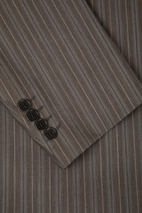 Товар коричневого цвета с внутренней стороны