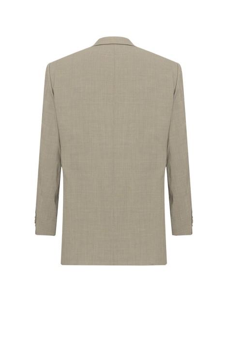 костюм  по цене 40000 руб вид справа