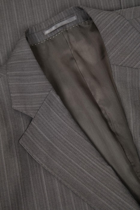 костюм  из шерсти спереди