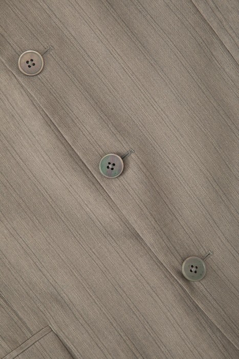 Товар бежевого цвета с внутренней стороны