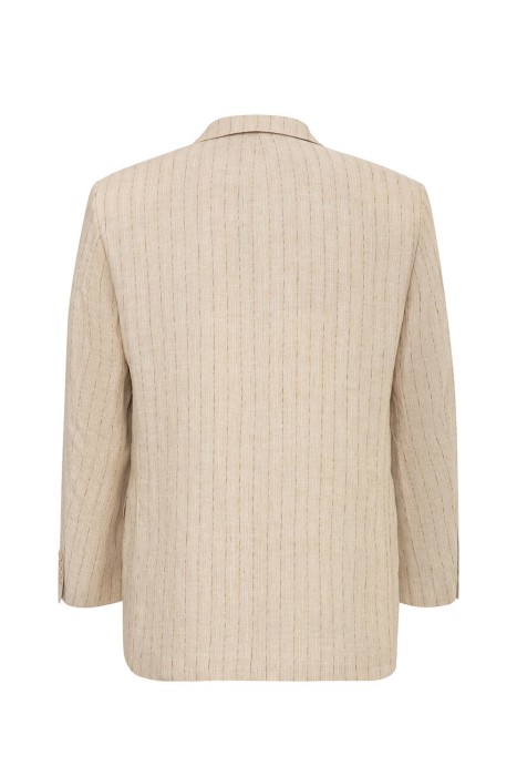 костюм  по цене 40000 руб вид справа