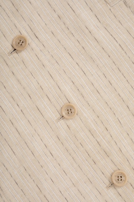 Товар бежевого цвета с внутренней стороны