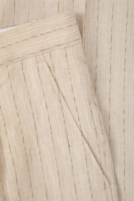 костюм  универсального стиля с лицевой стороны