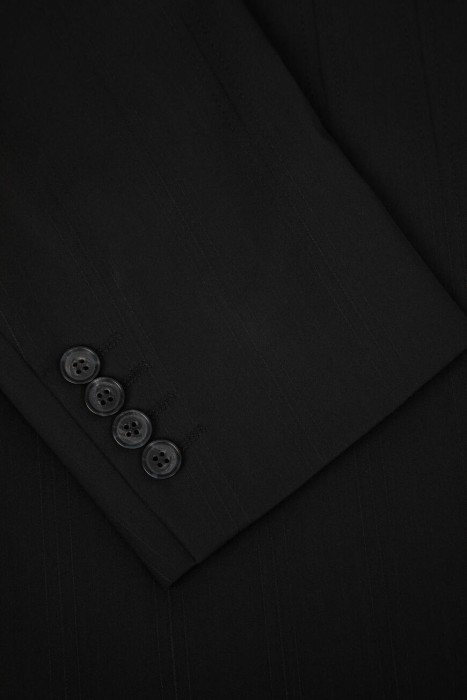 костюм  из проверенных материалов спереди