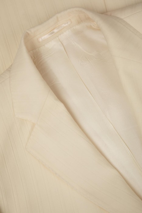 Товар белого цвета с внутренней стороны