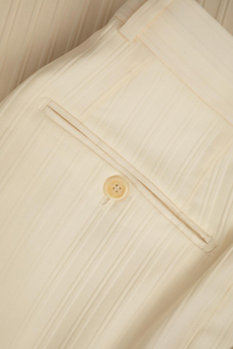 костюм  из шерсти спереди