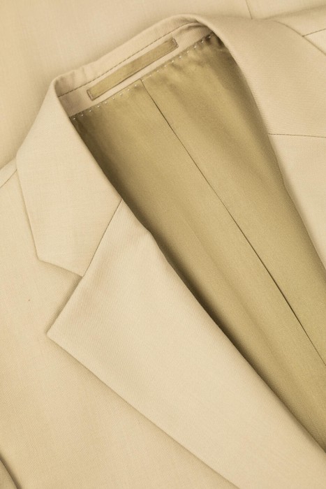 костюм  из шерсти спереди