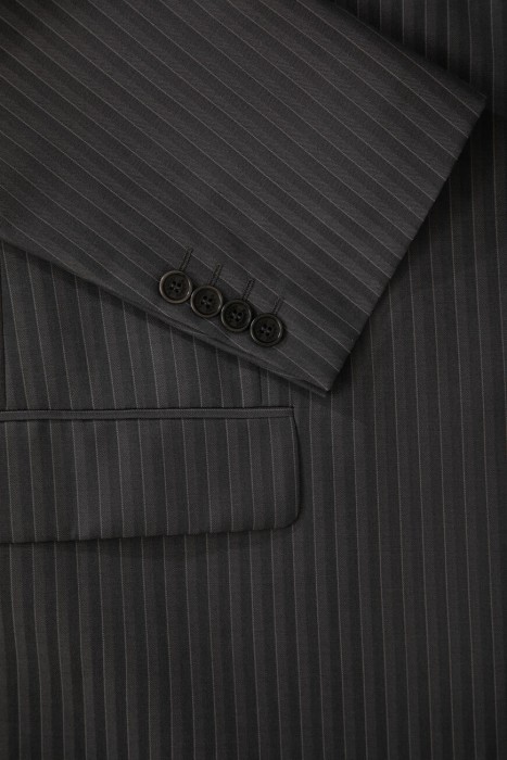 костюм  из шерсти спереди