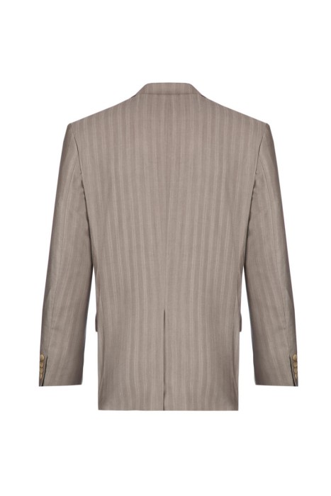 костюм  по цене 38000 руб вид справа