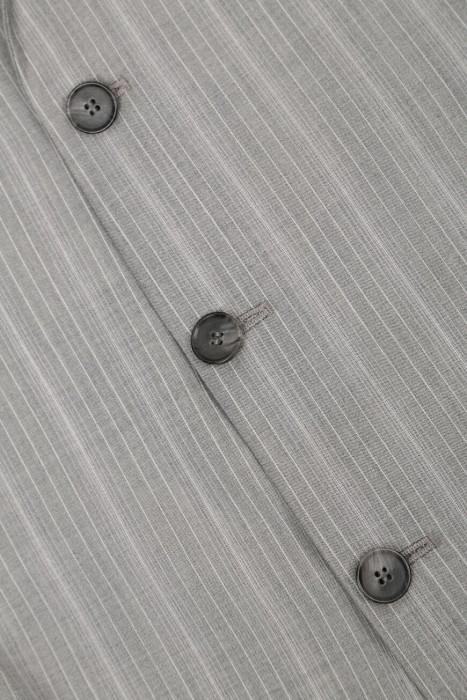 костюм  из шерсти спереди