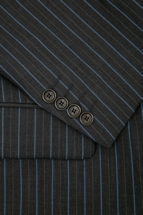 Товар серого цвета с внутренней стороны