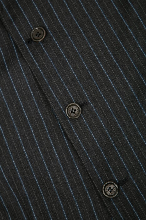 костюм  из шерсти спереди