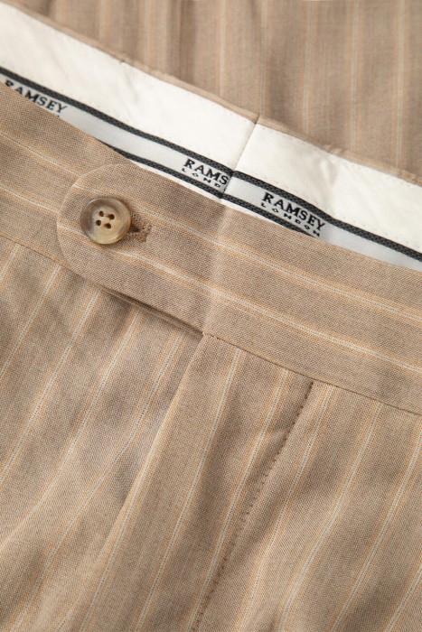 костюм  из шерсти спереди