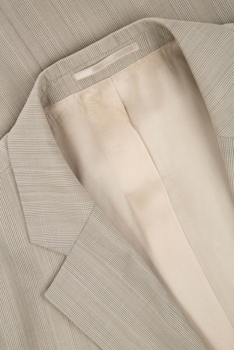 костюм  из шерсти спереди