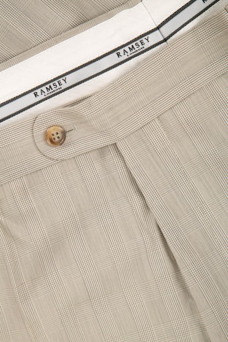 костюм  универсального стиля с лицевой стороны