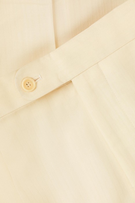 костюм  универсального стиля с лицевой стороны