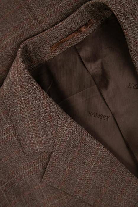 Товар коричневого цвета с внутренней стороны