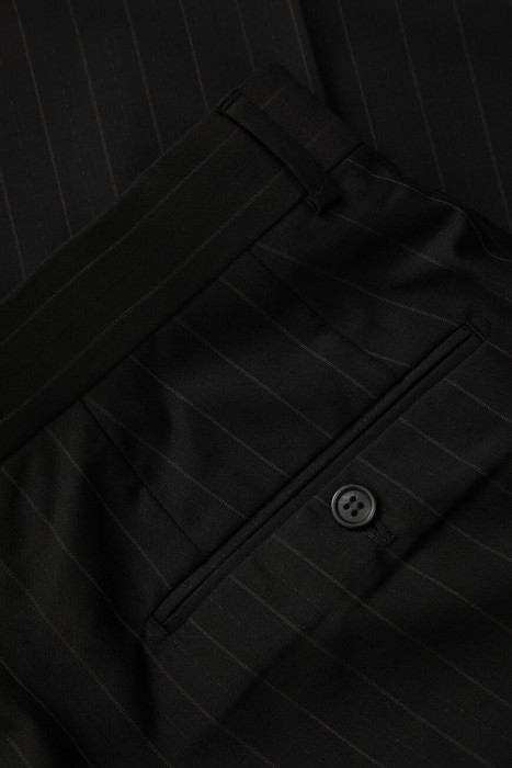 костюм  из шерсти спереди