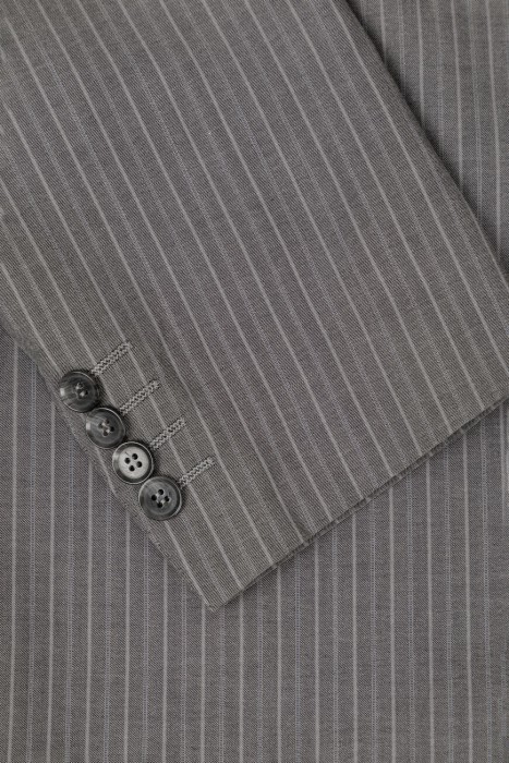 Товар серого цвета с внутренней стороны