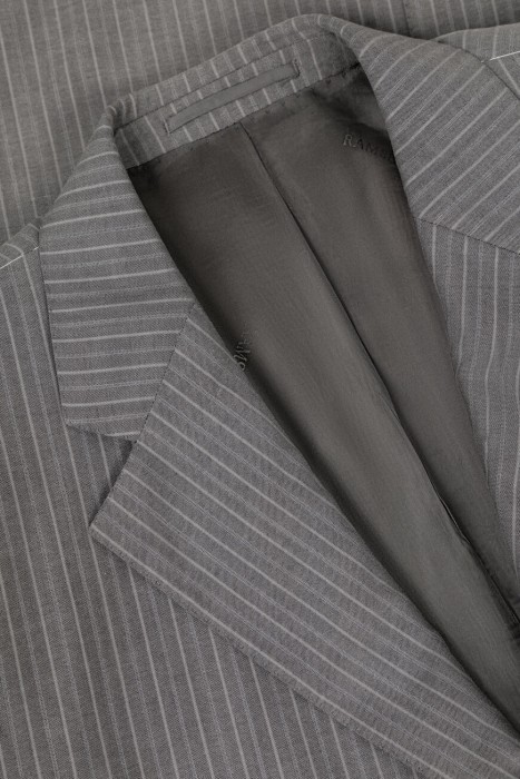 костюм  из шерсти спереди