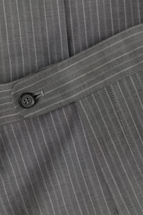 костюм  универсального стиля с лицевой стороны