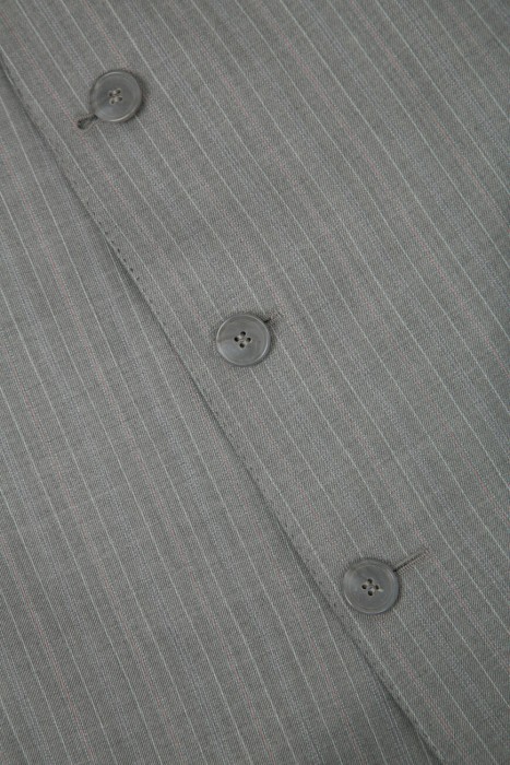 костюм  из шерсти спереди