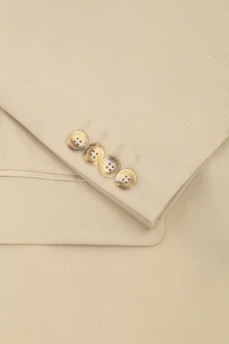 Товар бежевого цвета с внутренней стороны