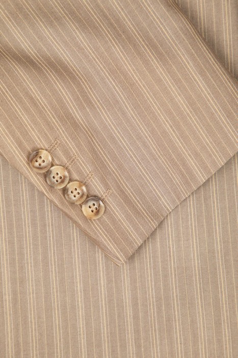 Товар бежевого цвета с внутренней стороны